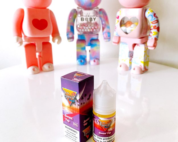 Tropical House Saltnic Sunset Trip (Nho - Bưởi Hồng - Quýt) 30ml